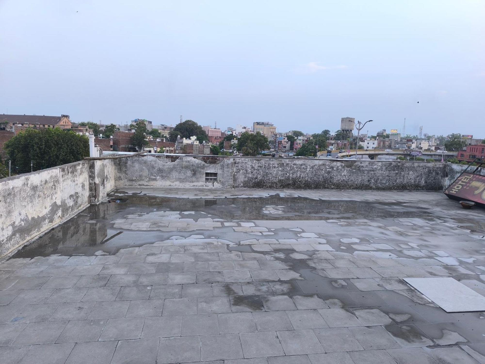 Hotel Jogi Guest House Welcome All Families, Friends, Groups, Couples, Singles Fully Airconditioner, Attach Washrooms, Lift, Wifi, 24 Hours Room Service, Power Backup Amritsar Bagian luar foto