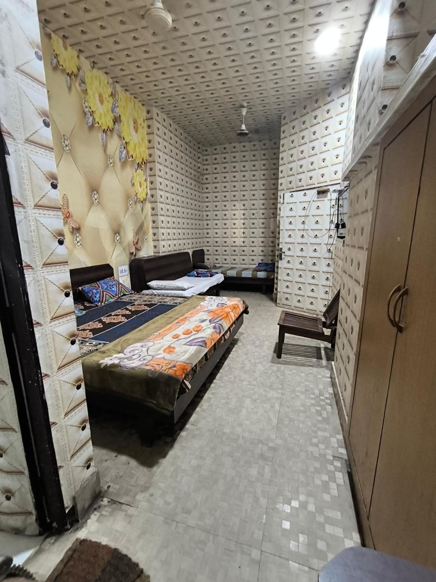 Hotel Jogi Guest House Welcome All Families, Friends, Groups, Couples, Singles Fully Airconditioner, Attach Washrooms, Lift, Wifi, 24 Hours Room Service, Power Backup Amritsar Ruang foto